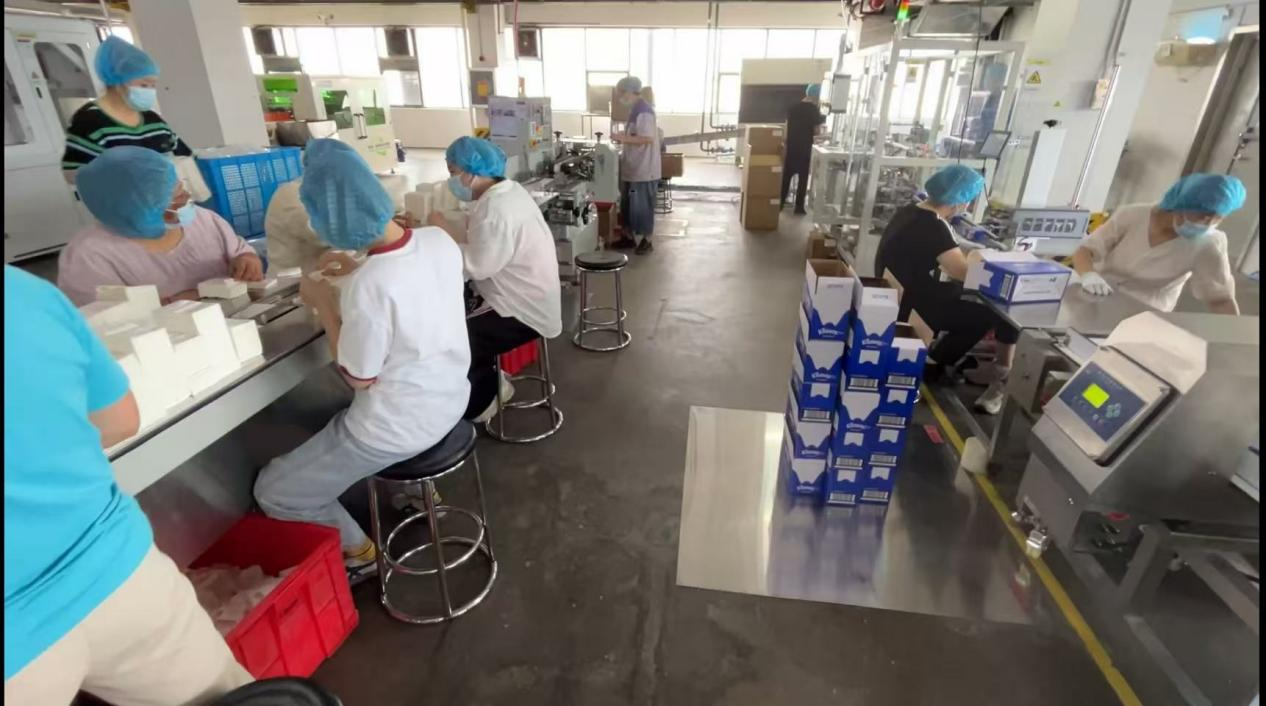 技术协同攻坚，售后联动优化 ——002 纸巾理料装盒项目整改复盘