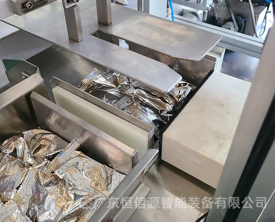 曲奇饼干装盒机